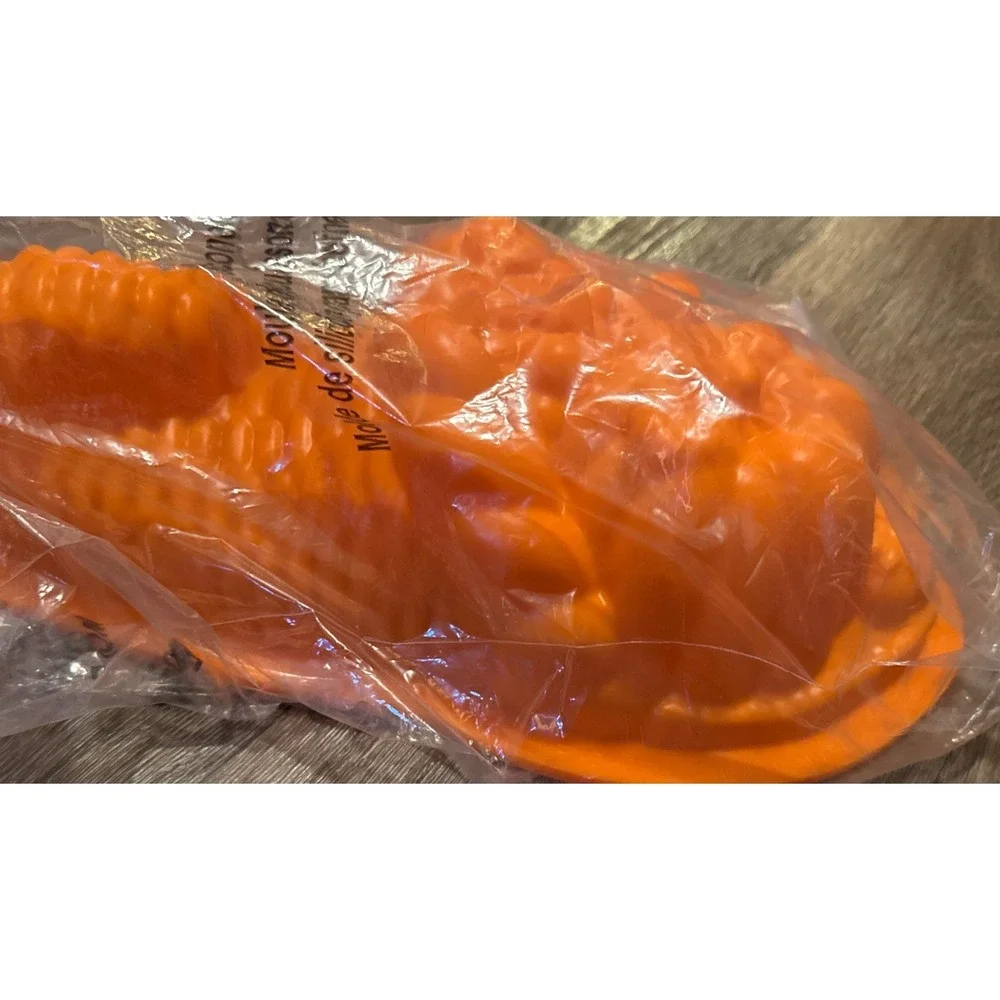 Avon Silicone Cornucopia Baking Mold Orange Cone Shape For Holiday Desserts 2012
